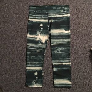Under Armour Cropped Leggings